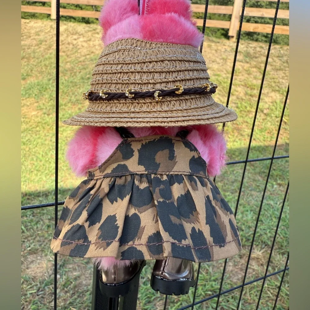 Labubu Leopard‎ Fashion Outfit